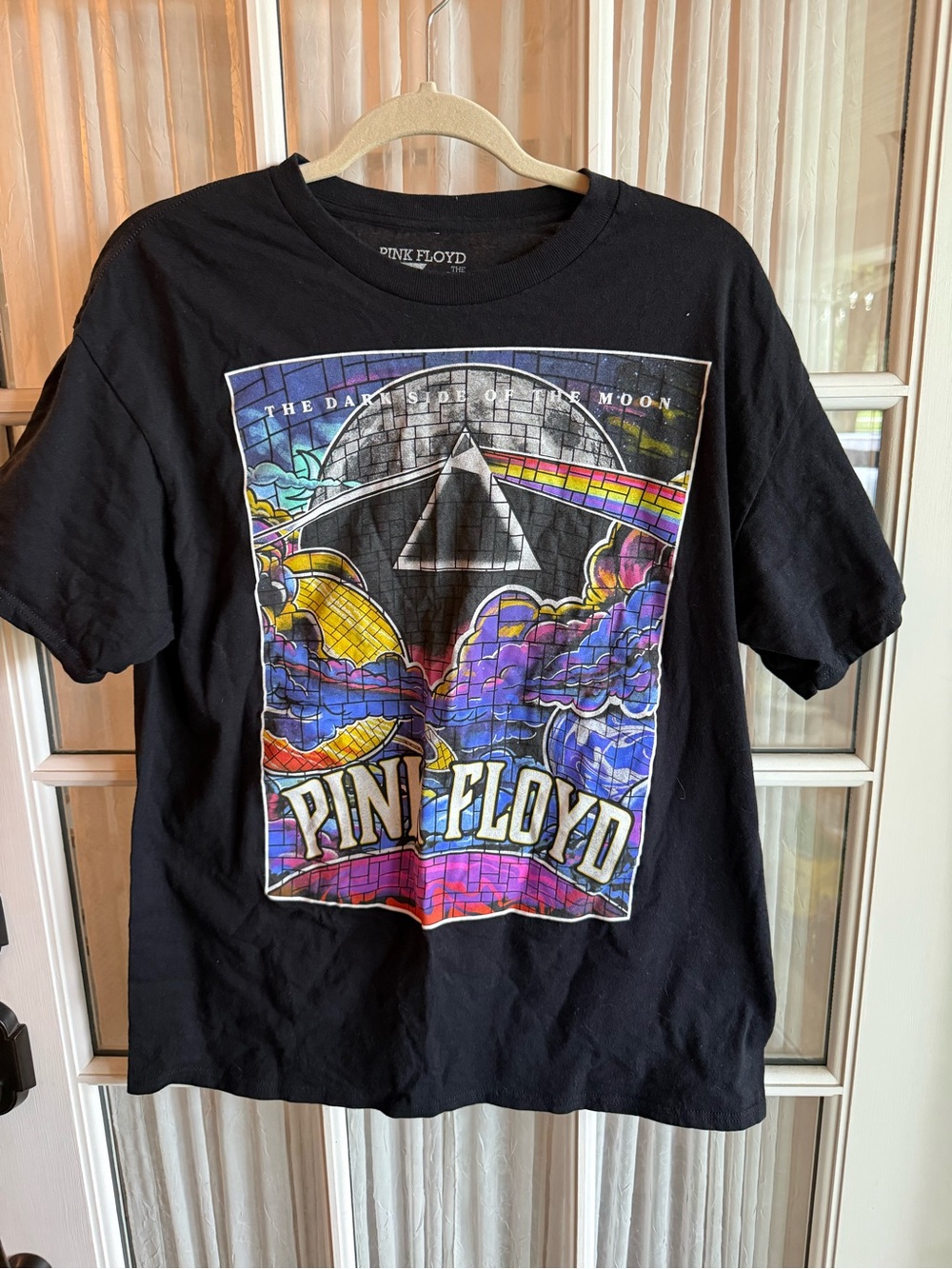 Pink Floyd Men’s Black Graphic Band Tee - Dark Side of the Moon Large